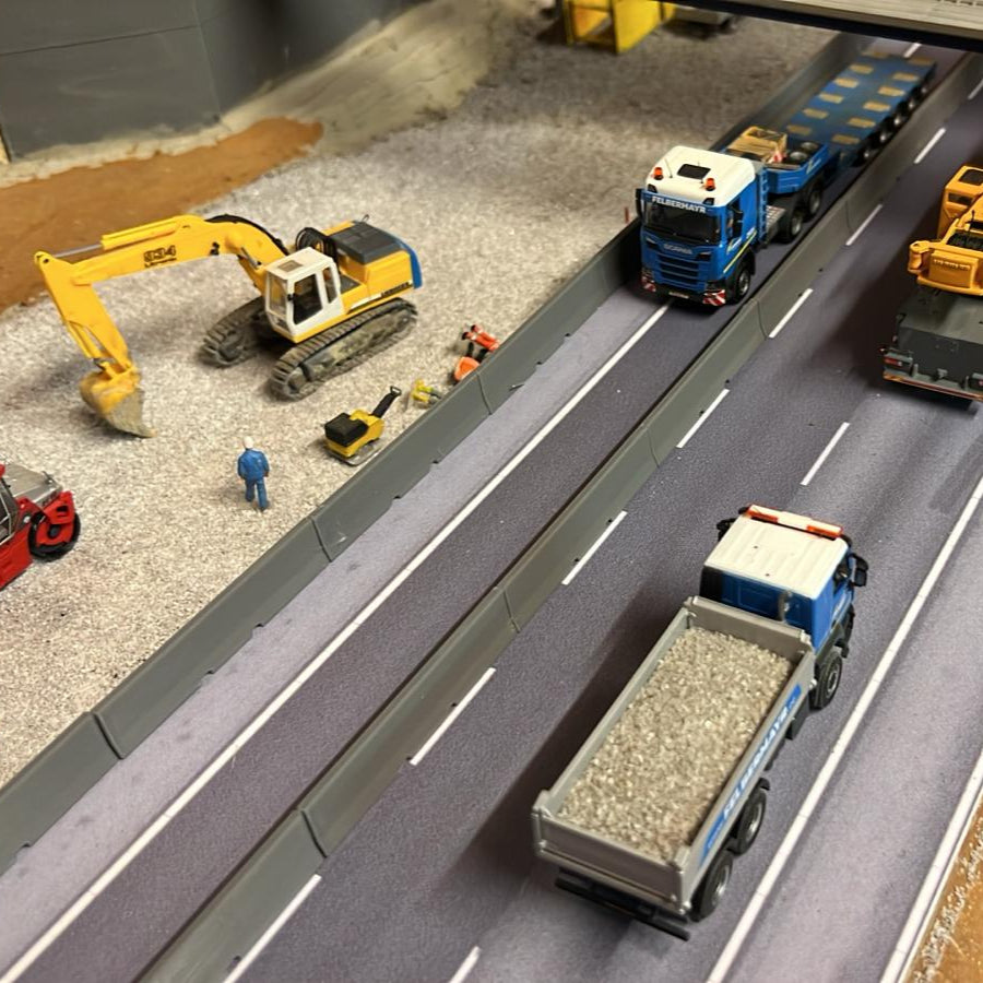 Modeltex : Highway 01 - Right (RHT)